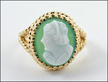 Agate Cameo Ring in 14K Yellow Gold MAIN