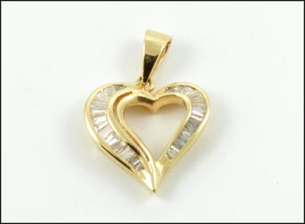 Diamond Heart Pendant in 10K Yellow Gold MAIN