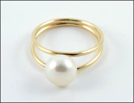 Button Pearl Ring in 10K Yellow Gold MAIN