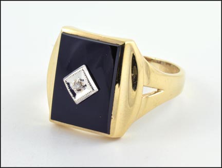 Black Onyx Men's Ring in 10K Yellow Gold MAIN