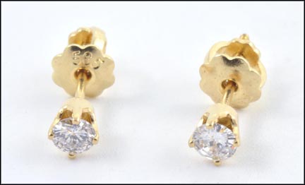 Diamond Stud in 14K Yellow Gold MAIN
