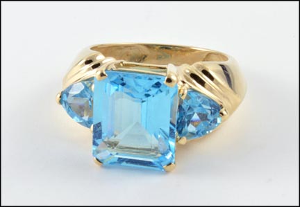 Blue Topaz Ring in 14K Yellow Gold MAIN