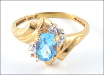 Topaz Ring in 10K Yellow Gold MAIN