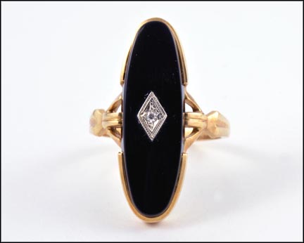 Onyx Ring in 10K Yellow Gold MAIN