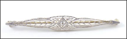 Diamond Bar Pin 1925 in 18K White Gold and Platinum MAIN