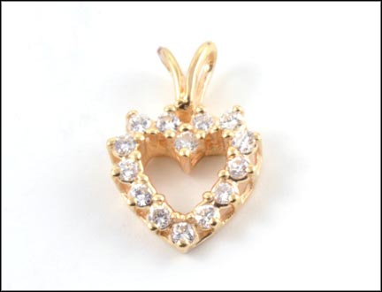Diamond Heart Pendant in 14K Yellow Gold MAIN