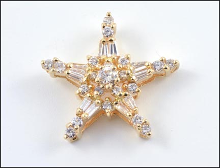 Diamond Star Pendant in 14K Yellow Gold LARGE