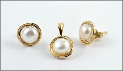 Pearl Pendant and Earring Set in 14K Yellow Gold LARGE