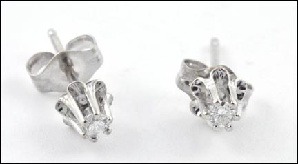 Diamond Stud Earrings in 14K White Gold MAIN
