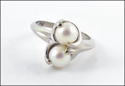 Pearl Ring in 10K White Gold LARGE