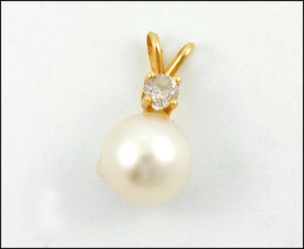 Pearl and Diamond Pendant in 14K Yellow Gold LARGE