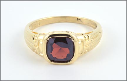 Garnet Ring in 14K Yellow Gold MAIN