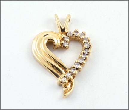 Diamond Heart Pendant in 14K Yellow Gold MAIN