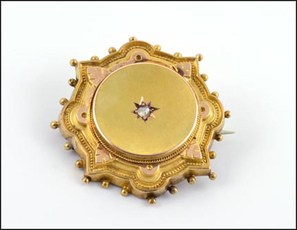 Victorian Pin in Yellow Gold MAIN