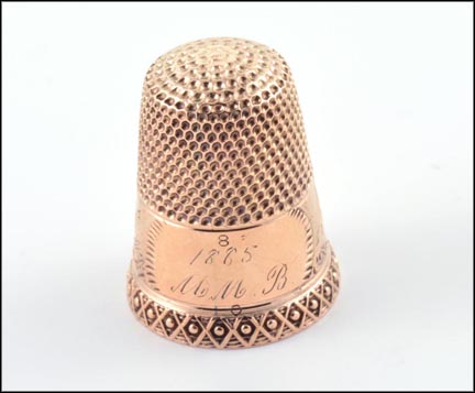 Vintage 1885 Thimble in Yellow Gold MAIN