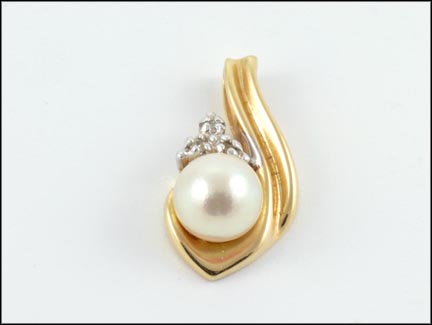 Pearl Pendant with Diamond Accent in 14K Yellow Gold LARGE