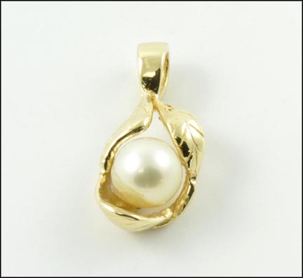 Pearl Pendant with Leaf Accent in 14K Yellow Gold LARGE