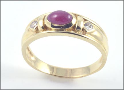 Cabochon Ruby and Diamond Ring in 14K Yellow Gold MAIN
