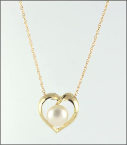 Pearl Necklace in Yellow Gold MAIN