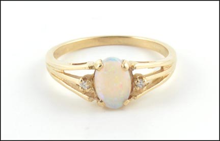 Opal Ring in 10K Yellow Gold LARGE