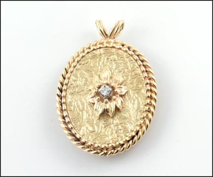 Oval Pendant with Plastic Back in 10K Yellow Gold LARGE