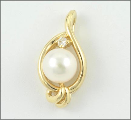 Pearl Pendant with Diamond Accent in 14K Yellow Gold LARGE