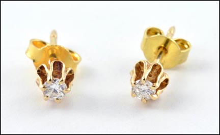Buttercup Mount Diamond Stud Earrings in Yellow Gold LARGE