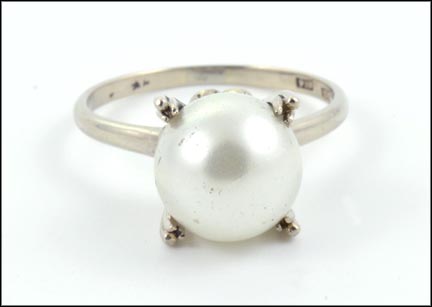 Pearl Ring in 14K White Gold LARGE