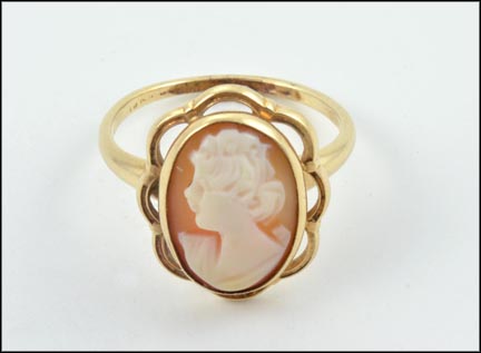 Cameo Ring in 10K Yellow Gold MAIN