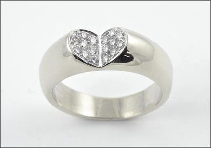 Pave' Diamond Heart Band in 14K White Gold MAIN