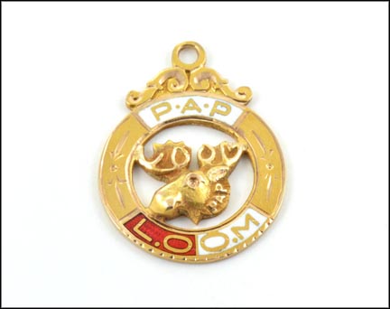 Moose Lodge Pendant in Yellow Gold LARGE