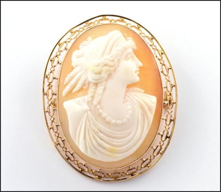Vintage 1930-40 Cameo in 10K Yellow Gold MAIN