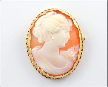 Cameo Pin or Pendant in Yellow Gold MAIN