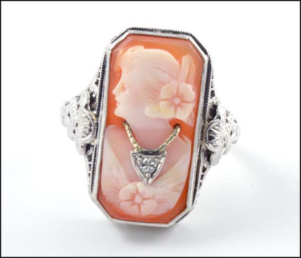 Cameo Filigree Ring in White Gold MAIN