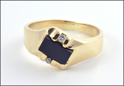 Onyx Ring in 14K Yellow Gold MAIN