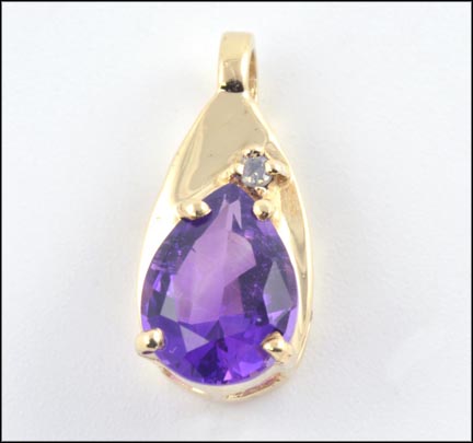 Amethyst Pendant in 10K Yellow Gold MAIN