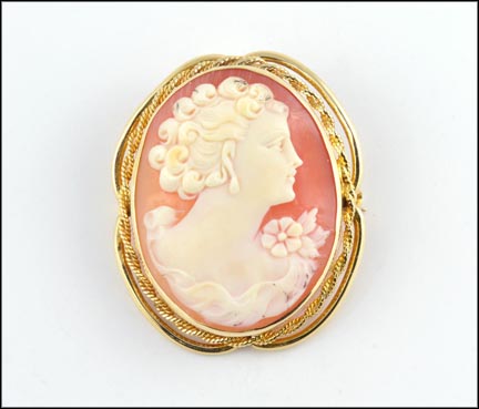 Shell Cameo Pin or Pendant in 10K Yellow Gold MAIN