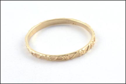 Baby Ring in 10K Yellow Gold MAIN