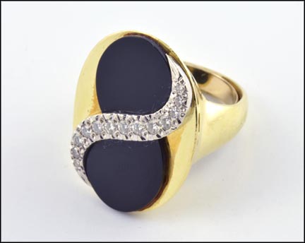 Onyx and Diamond Ring in Yellow Gold MAIN