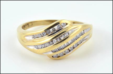 Diamond Dome Ring in Yellow Gold MAIN