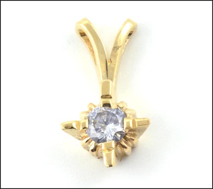Diamond Pendant in 14K Yellow Gold MAIN
