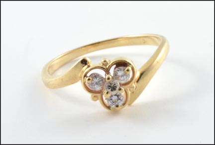 Diamond Cluster Ring in Yellow Gold LARGE