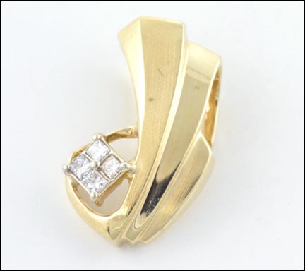 Diamond Slide Pendant in 14K Yellow Gold MAIN