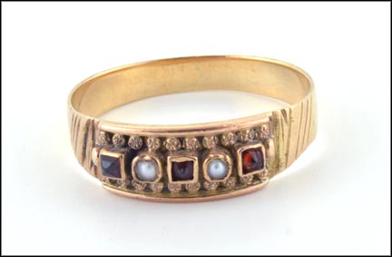 Pearl and Garnet Band, Vintage in Yellow Gold MAIN