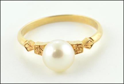 Pearl Ring in 14K Yellow Gold MAIN