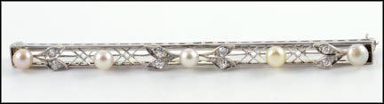Vintage Pearl Bar Pin in White Gold MAIN
