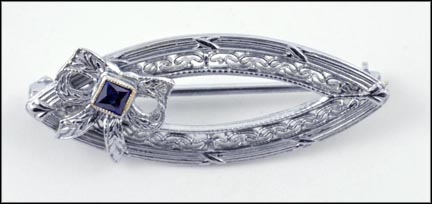 Vintage 1925-30 Synthetic Sapphire Pin in 10K White Gold MAIN