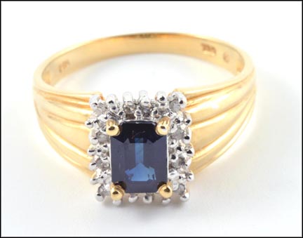 Sapphire Ring in 14K Yellow Gold LARGE