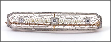 Edwardian Pin with Pearls and Diamonds in 14K White Gold MAIN