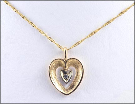 Heart Necklace in 14K Yellow Gold MAIN